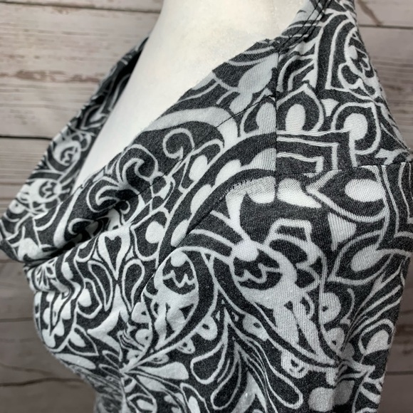 EUC Athleta Cowl Neck Paisley Print Top - Picture 3 of 6